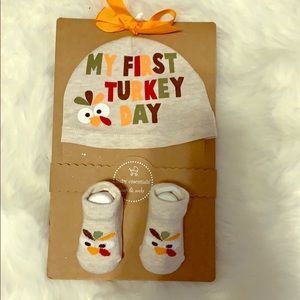 Thanksgiving hat and socks set baby 0-6 months